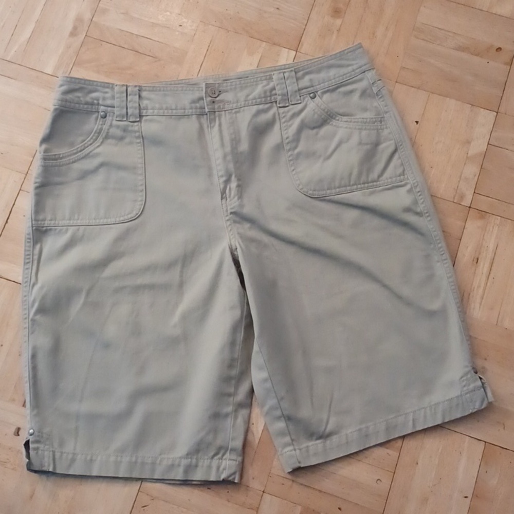 Kim Rogers women's shorts size 14 tan